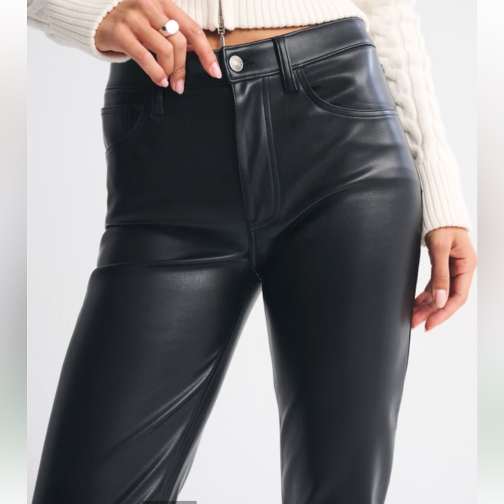 Abercrombie & Fitch Black Vegan Leather High Rise 90s Straight Pant 32/14 - Picture 3 of 6